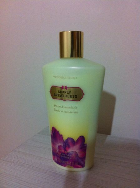 Simply Breathless- 250ml- Freesia & Mandarin